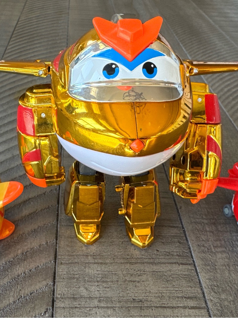 Super Wings 5" Transforming Golden Boy - Airplane Toys Vehicle Action Figure - Picture 7 of 14